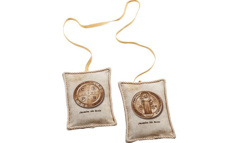  Medalha de São Bento: Escapulário de Porta com as duas faces da medalha e seus respectivos dizeres